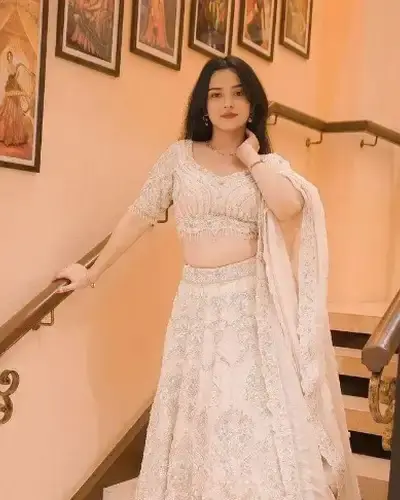 Escort Chhoti Sadri
